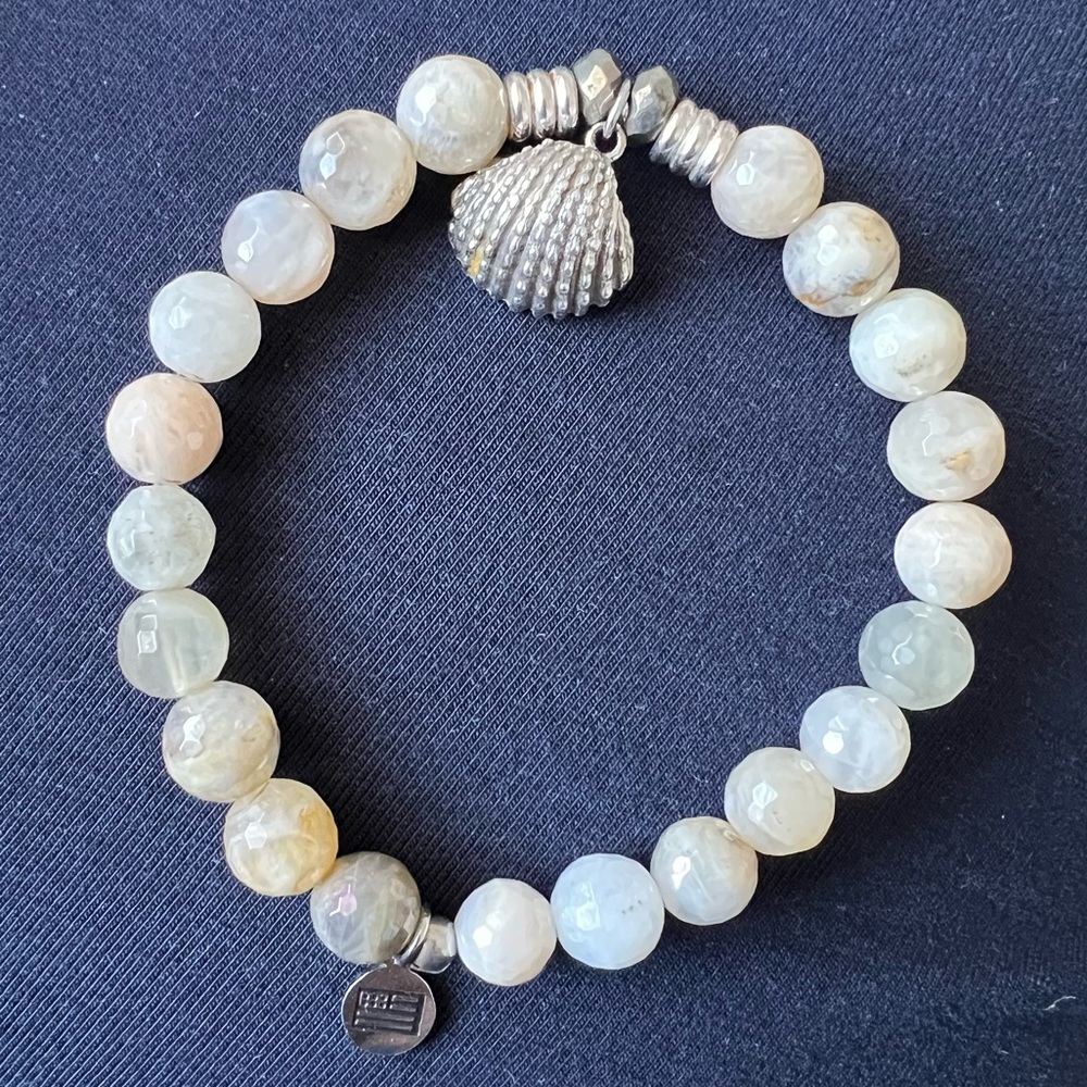 T Jazelle moonstone bracelet with seashell charm